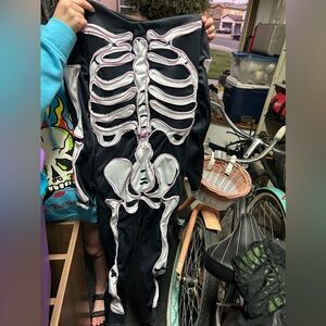 Skeleton costume